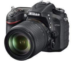 Andorra-Nikon D7200+18-105mmVR+8GB+Funda+Filtro (Garant�a Nikon Europa)